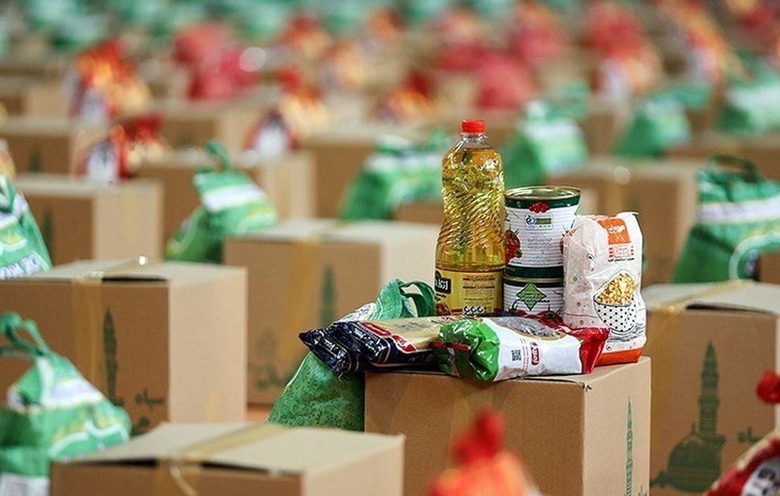 توزیع بسته های معیشتی بین خانواده های نیازمند دورود