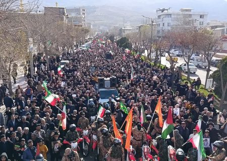 مراسم بیعت با آیت‌الله سید مجتبی خامنه‌ای با حضور شگفت‌انگیز مردم دورود