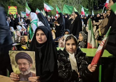 موج چهل و نهم حضور و همبستگی در دورود