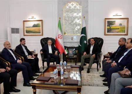 دیدار عراقچی با فرمانده ارتش پاکستان