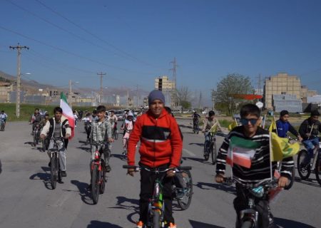 رکاب‌زنی دوچرخه سواران دورودی در بیعت با رهبر انقلاب
