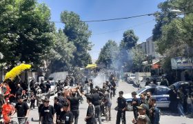 شکوه عزاداری روز عاشورا در دورود