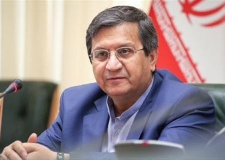همتی: هیچ مشکل و محدودیتی برای تأمین ارز نداریم
