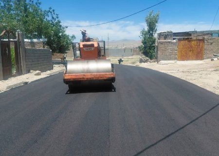 بهره‌برداری از پروژه آسفالت معابر روستای سیاهکله