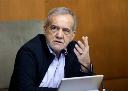 پزشکیان: بیان دستاوردهای مذاکرات به معنای سر خم کردن نیست