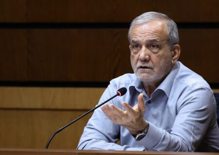 پزشکیان: در برابر فشارها و تحریم‌ها سر خم نمی‌کنیم