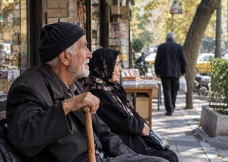 بار سنگین نگهداری از سالمندان بر دوش خانواده‌ها؛ دولت کجای ماجراست؟